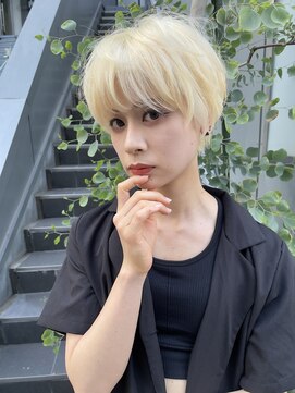 ヌード(NUDE) NUDE ハイトーン ブロンド 前髪ありショート マッシュショート