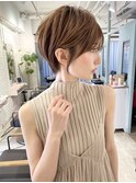 立体感のあるショートボブ／ハイライト／白髪ぼかしショートボブ