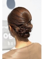 オッヂヘア(oggi hair) 色っぽシニョン