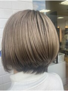 ヒップス(Hip★s) 前下がりボブ×アディクシー艶カラー