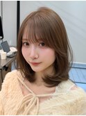 大人ガーリーダークアッシュミディアムレイヤーカット髪質改善