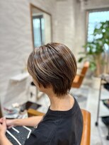 キール(Kir)&nbsp;沖縄で1番の白髪ぼかしハイライト[経塚/浦添/白髪ぼかし]