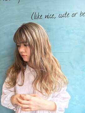 サングース(Sungoose) Sungoose カーキグレージュ大人かわいいフェザーバング