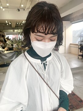 ヌーフェム(nuu fem) 前髪パーマ強めパーマくるくるパーマ