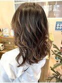 白髪ぼかしハイライトブロンドベージュレイヤーイルミナ髪質改善