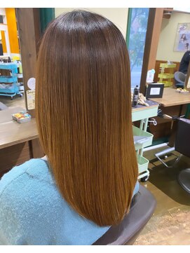 エルパライソ 鯖江店(Elparaiso) 鯖江/髪質改善/オッジオット/白髪染め/縮毛矯正/ヘッドスパ