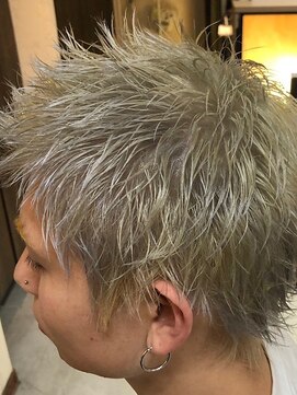 ヘアリゾート粋 ウナム 新宿東口店(enam) ハイトーンベージュ/ブリーチカラー