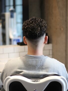 キングスマントーキョー 立川北口店(KINGSMAN TOKYO) メンズカットメンズパーマニュアンスパーマフェードカット[立川]