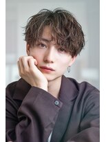 オーシャントーキョーオーバー 渋谷(OCEAN TOKYO OVER)&nbsp;韓国ヘアニュアンスコンマバングセンターパートフェザーパーマ