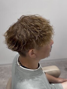 アンドザビューティ(AND THE BEAUTY) 波巻きパーマ