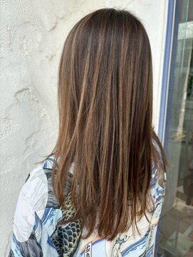 カミオ シオン(KAMIO CION) 【赤み消し◎ 透明感抜群のグレージュハイライト】