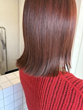 ハグ(hug) 切りっぱなしボブ/ボルドーカラー