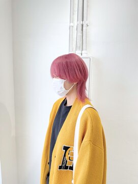 ミュー(Mu) ハイトーンピンク　ウルフカット