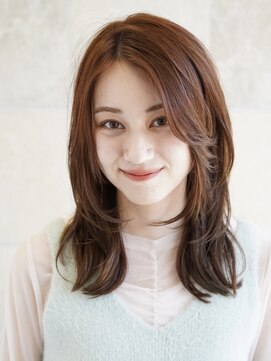 ビビディバビディブー(Bibbidi.bobbidi.boo) 大人かわいいミディアムレイヤー