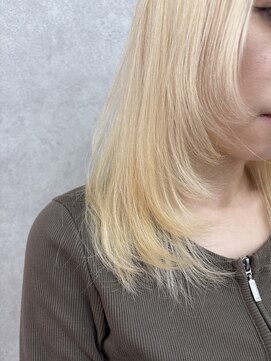 アン ブリーチ 大宮駅東口店(UN BLEACH) 【ブロンド×レイヤー】