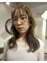 サンデイズド(SUNDAZED)&nbsp;オリーブベージュ/巻き髪