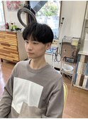 軽やかなショートマッシュスタイル