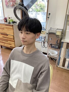 ピースヘアー(Pi:s HAIR) 軽やかなショートマッシュスタイル