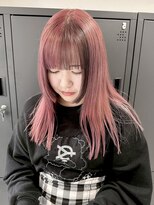 リムレスバイサンク 万代 新潟駅(LIMLESS by cinq) 顔周りレイヤーカットデザインカラーペールピンクベージュカラー