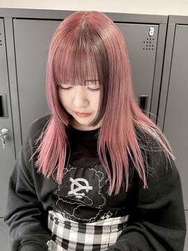 リムレスバイサンク 万代 新潟駅(LIMLESS by cinq) 顔周りレイヤーカットデザインカラーペールピンクベージュカラー