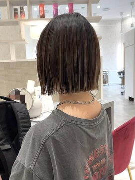 ティディ(Tidi) ヘイリーボブ/切りっぱなしボブ/タッセル/ハイライト/豊中庄内