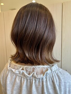 ラテ アトリエ(latte atelier) ココアブラウン/切りっぱなし/外ハネ