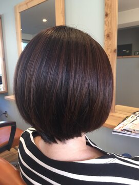 アンプヘア(amphair) 重いけど軽いショートボブ☆