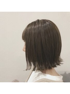 マウロア(MAULOA) “小顔ボブ 大人ボブ 人気ボブ カーキベージュ”中西英美子