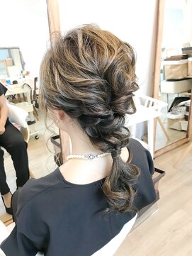 ロカット サロン(Roquat Salon) シンプルポニーアレンジ【ヘアアレンジ  立川/立川南/八王子】