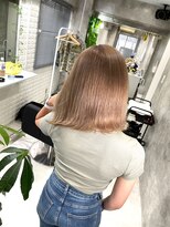 ニノ(nino)&nbsp;【NINO】ミルクティーベージュ/外ハネ/ミディアム