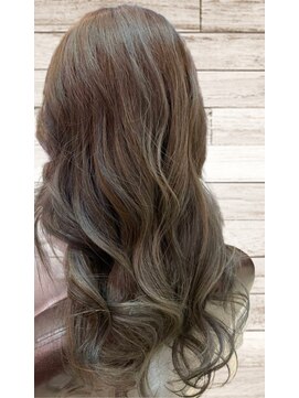 アクアヴィタエ(Aqua vitae) 20代30代、透明感カラー