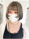 ミニボブ。顔まわりだけウルフ。