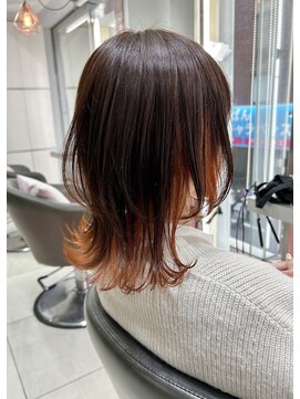 ユーフォリア エヌ 池袋サンシャイン通り店(Euphoria +n) ミディウルフ×インナーカラー/オレンジカラー