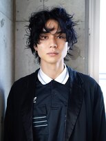 ライラ(Lyla)&nbsp;くせ毛風無造作スパイラル　ヌケ感マッシュウルフ