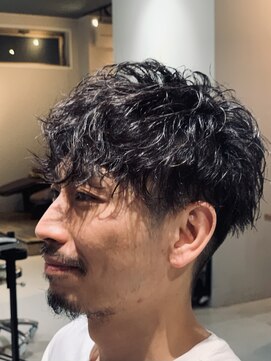 アンヒュッテ(ANHUTTE) 30代パパのツイストスパイラルパーマ