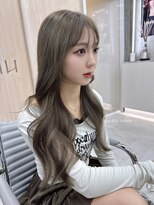 ヒン(HIN)&nbsp;スモーキーグレージュ