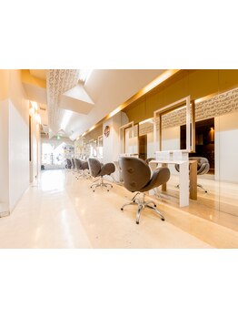 お客様に寄り添った接客と、技術の高さが人気の秘訣☆居心地の良い空間で、リラックスして…♪