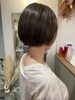 エンネ(Enne)&nbsp;ミニボブ×オリーブグレージュ