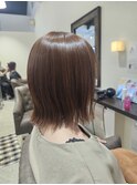 ミディアムボブ×切りっぱなし