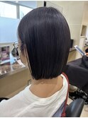 暗めグレージュ