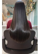 リズ(Liz)&nbsp;【Lizutotalbeauty】髪質改善プレミアムストレートエステ