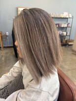 スアバイキキ(SuA by kiki.)&nbsp;ミディアムレイヤー/ハッシュカット/ワインレッド[千葉]