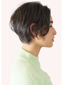 前下がりの黒髪ショート