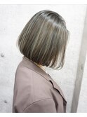 ２ブリーチコントラストハイライトボブ