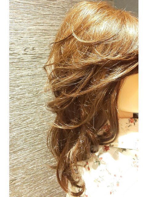 ヘアーアレンジのしやすいロングスタイル