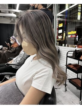 ジーナ 難波(Zina) バレイヤージュ