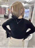 前下がりショート×ミルクティーアッシュベージュ//ケアブリーチ