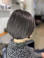 ツムグ 代官山店(TUMUGU) 白髪ぼかしアッシュブラックミントアッシュ×小顔ショートボブ