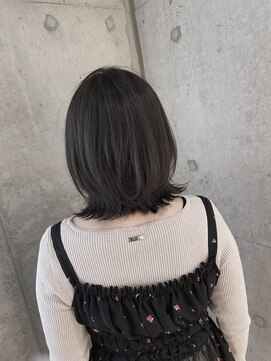 リビンバイアフロート(Livin by afloat) レイヤーロブ　地毛風グレージュ　おおたかの森