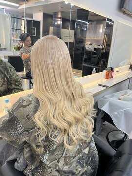 ラピス 千葉(Lapis) 【Lapis千葉 今村としき】ブロンドカラー×シールエクステ